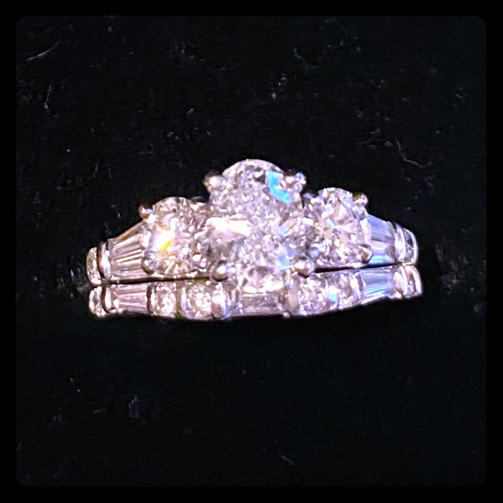 GORGEOUS Engagement + Wedding Ring (1.87 tcw) Priced to SELL!